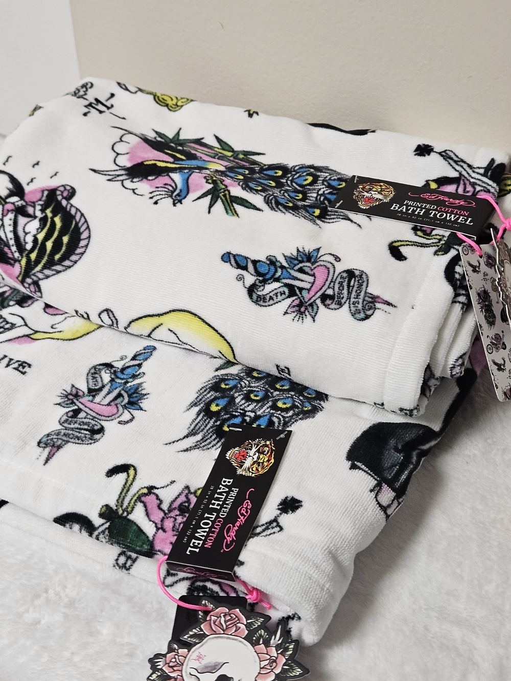 Ed Hardy TWO Bath Towels White Printed Cotton Skull Pinup Girl Motorcycle